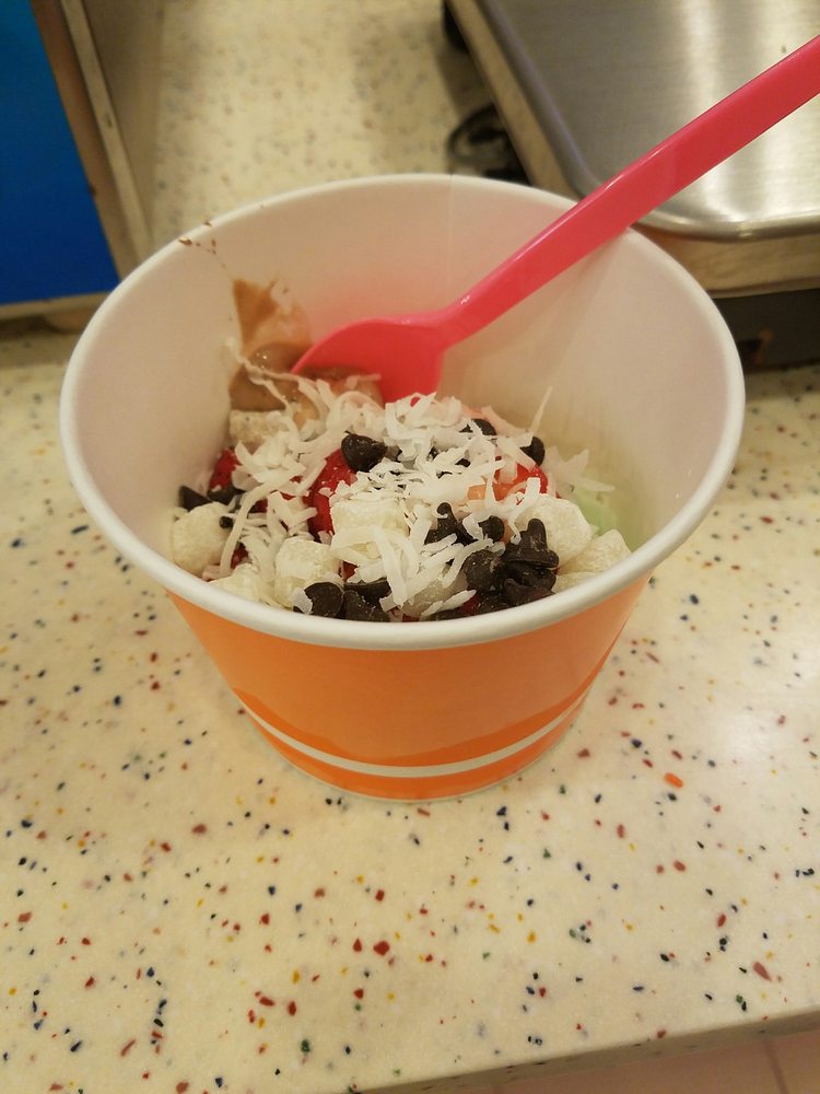 TWIST FROZEN YOGURT BAR & SWEET SHOP CLOSED 13 Reviews 2022 Saw