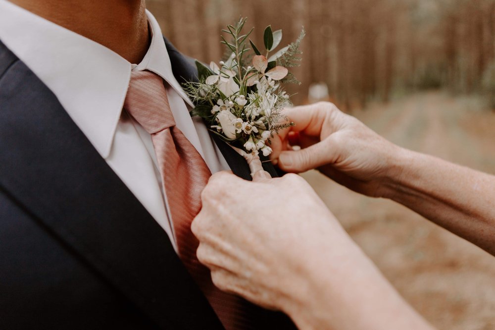 CARRIAGE HOUSE WEDDING FLOWERS Request Information 211 W Main St