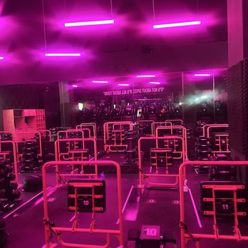 Bunda - Love the lighting - Gyms Near Me - Encino, California Bunda - Love the lighting - Gyms Near Me - Encino, California