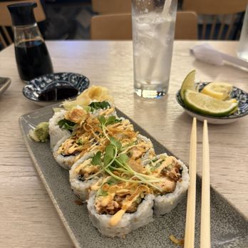 Pacific Catch - Spicy Tuna Roll - Seafood Near Me - Campbell, California
