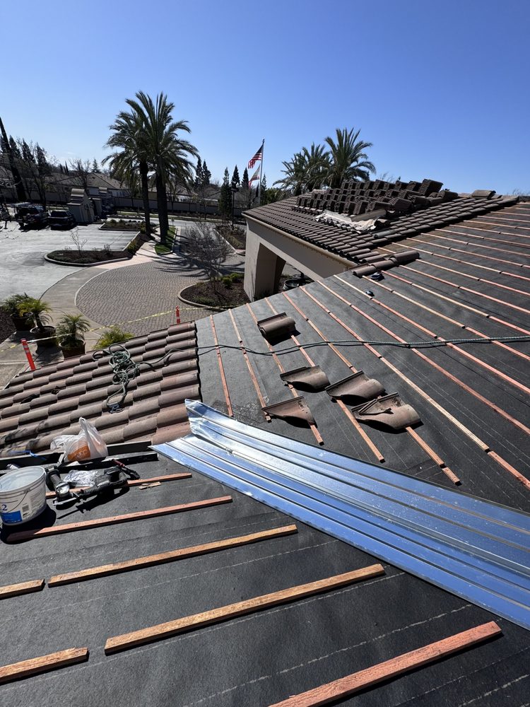 Slide of Sacramento Valley Roofing and Gutters