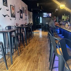 Millie's On Main - The bar as you walk in