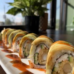 Poy Thai And Sushi - Snake Roll