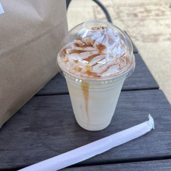 Hopdoddy Burger Bar - Bananas foster shake!!! With a caramel drizzle - Burgers Near Me - San Antonio, Texas Hopdoddy Burger Bar - Bananas foster shake!!! With a caramel drizzle - Burgers Near Me - San Antonio, Texas
