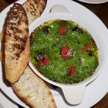 Tableau Bar Bistro - Escargot - Bars Near Me - Vancouver, British Columbia