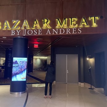 Bazaar Meat by José Andrés - The entrance of Bazaar meat, where we met many Magic Mike's seekers :D - Steakhouses Near Me - Las Vegas, Nevada
