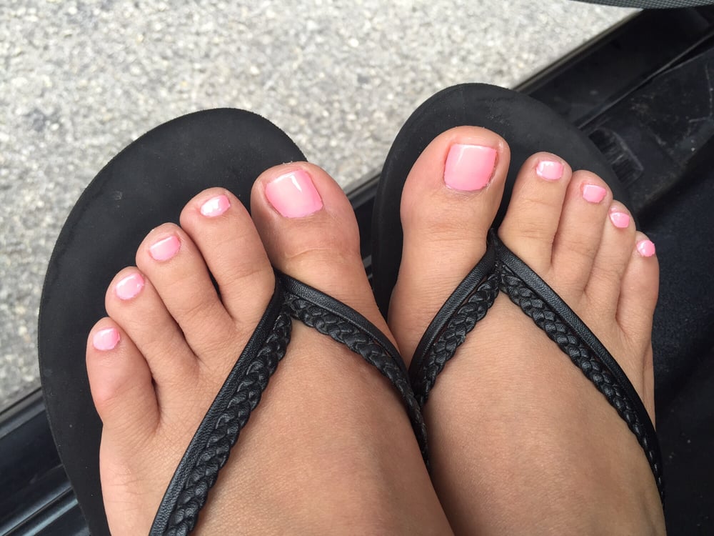 Serenity Nails & Spa Logo