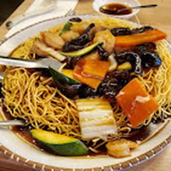 Bund Dumpling House - Noodles with Veggies - Dim Sum Near Me - Astoria, New York