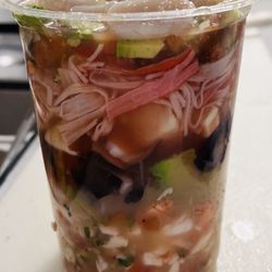 Campechana con Aguacate