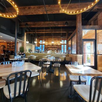 Gia Mia - Inside - Italian Near Me - Naperville, Illinois
