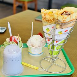 Tea & Crepe Cafe