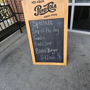 Queens South Bar and Grill - Outside placard - Sports Bars Near Me - Waxhaw, North Carolina Queens South Bar and Grill - Outside placard - Sports Bars Near Me - Waxhaw, North Carolina