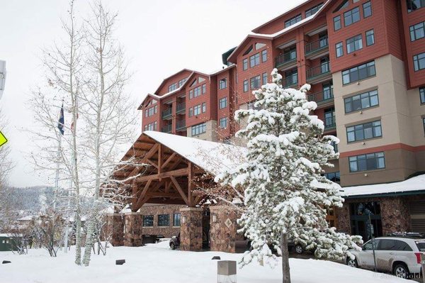 Steamboat Grand by null