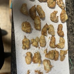 Giant Artichoke Restaurant - It's suppose to be 30 pieces.. I am thinking they counted the flour bread crumbs as pieces.