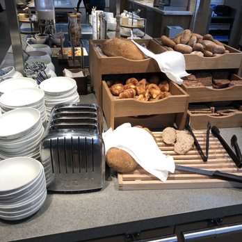SAS Eurobonus Gold Lounge - Airport Lounges Near Me - Kastrup, 84