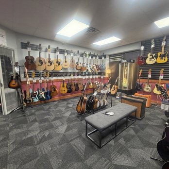 Willis Music Union Centre - Musical Instruments & Teachers Near Me - West Chester Township, Ohio