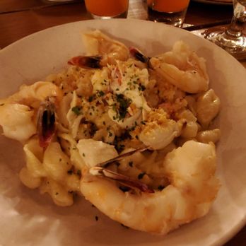 Spaghettini - Seafood Pasta and strawberry lemonades - Italian Near Me - Seal Beach, California