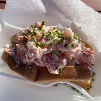 Bite Into Maine - Maine lobster roll - Seafood Near Me - Cape Elizabeth, Maine
