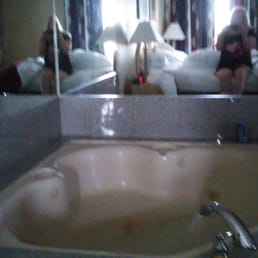 Hot tub in room Hot tub in room