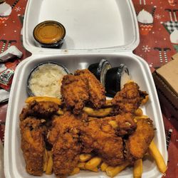 Ardmore Pizza - Wing ding platter all flats. Hot sauce and honey mustard.