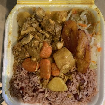 Valencias - Curry chicken, rice & peas, vegetable and plantains. - Caribbean Near Me - Margate, Florida Valencias - Curry chicken, rice & peas, vegetable and plantains. - Caribbean Near Me - Margate, Florida