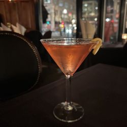 Mo’s A Place For Steaks - Cosmo
