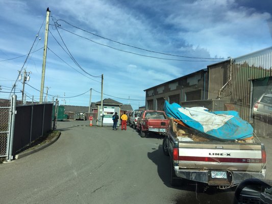 Public Disposal & Recycling Center