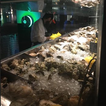 Loch Bar - Raw Bar display - Seafood Near Me - Baltimore, Maryland Loch Bar - Raw Bar display - Seafood Near Me - Baltimore, Maryland