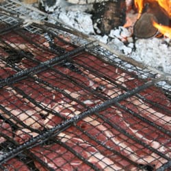Restaurante Club de Tenis Vinaròs - Las carnes las preparan a la brasa muchas veces