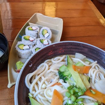 Aki Japanese Restaurant - Udon and California roll 11.50$ - Japanese Near Me - Berkeley, California