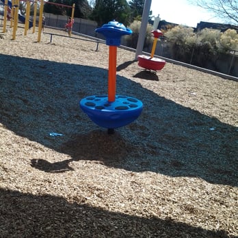 Osuna Elementary School - Spinny thing to get kids injured or vomiting...yay! - Elementary Schools Near Me - Albuquerque, New Mexico
