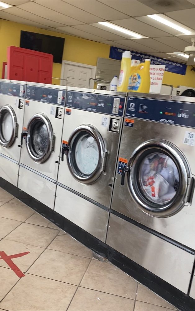 SPEEDWAY LAUNDRY Updated September 2024 9460 Lanham Severn Rd