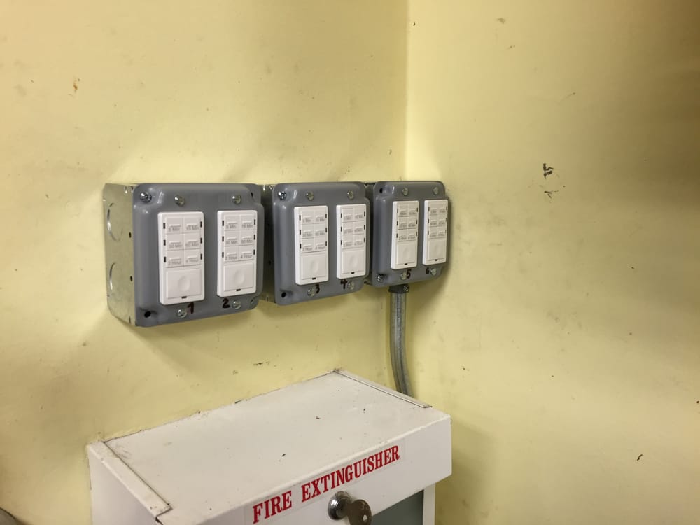 Slide of The Electrical Pros