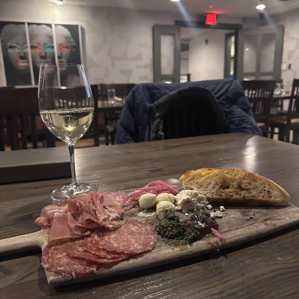 Theo's Italian - Italian Near Me - Plainfield, Indiana