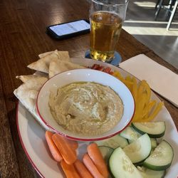 The Public House Zionsville - Hummus plate $12