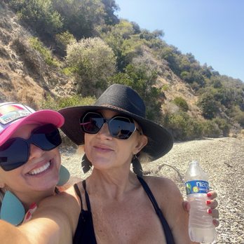 Descanso Beach Ocean Sports - Plus...water and cookies!!!! - Rafting/Kayaking Near Me - Avalon, California Descanso Beach Ocean Sports - Plus...water and cookies!!!! - Rafting/Kayaking Near Me - Avalon, California