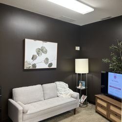 Renew Functional Medicine & Anti-aging - Waiting area