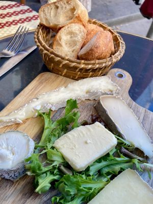 Chez Paul by null