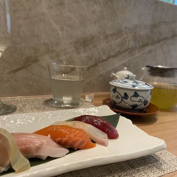 Nobu's - Sushi Bars Near Me - Saint Louis, Missouri