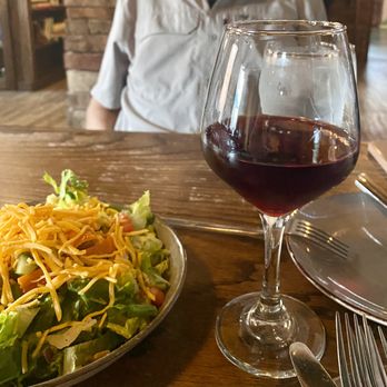 Third and Main - Blueberry Pinot - American Near Me - Aurora, Indiana