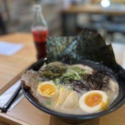 長浜No.1拉麵 - No 1 Ramen with extra tamago egg