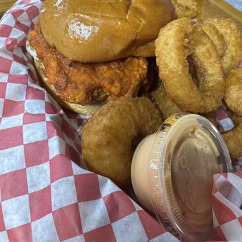 Cottageville Good Eats - Chicken sandwich, spicy, with onion rings - Burgers Near Me - Cottageville, South Carolina