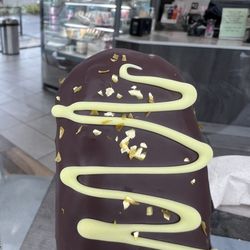 Baskin-Robbins - Dubai chocolate ice cream bar