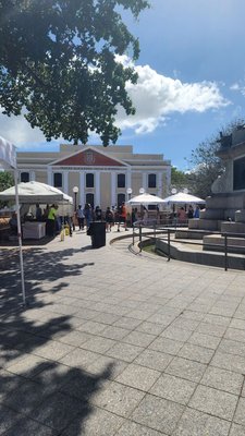 Plaza Colón by null