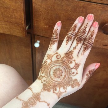 Heena's Salon - Hair Salons Near Me - Astoria, New York