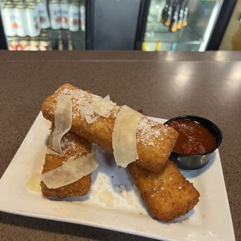 Shiloh Plate & Pour - Cheese logs - Sports Bars Near Me - Pittsburgh, Pennsylvania Shiloh Plate & Pour - Cheese logs - Sports Bars Near Me - Pittsburgh, Pennsylvania