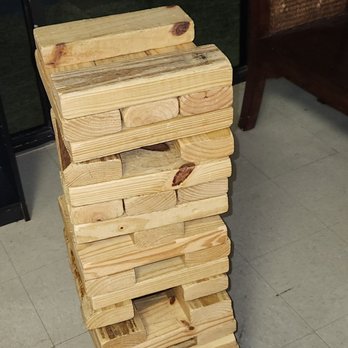 Houston Axe Throwing - Jenga is the jam! - Axe Throwing Near Me - Houston, Texas