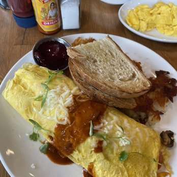 Poached Kitchen - short rib omelette - Breakfast & Brunch Near Me - Irvine, California