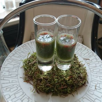 Wellington Lounge - Hotels Near Me - London, XGL
