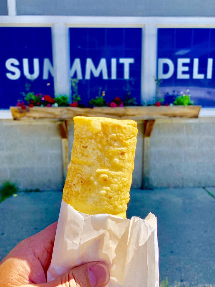 Summit Deli & Gas Logo